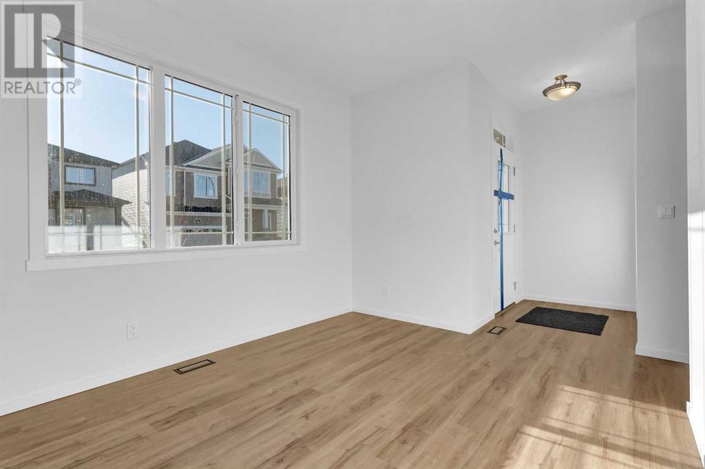71 Carringford Road Nw, Calgary, Alberta  T3P 2H1 - Photo 7 - A2197516