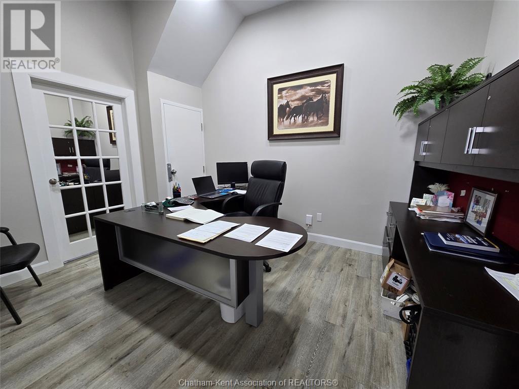 41 Fourth Street, Chatham, Ontario  N7M 2G3 - Photo 7 - 25012716