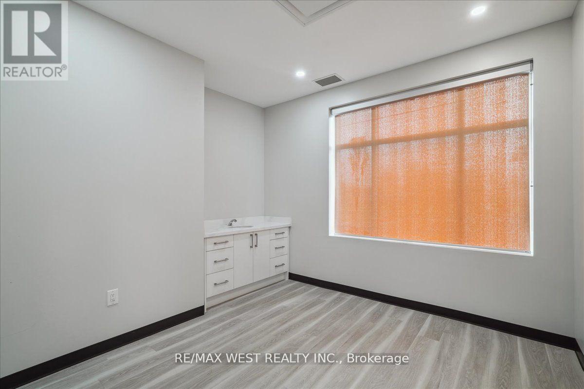 541 Cityview Boulevard, Vaughan (Vellore Village), Ontario  L4H 0Z4 - Photo 13 - N12185048