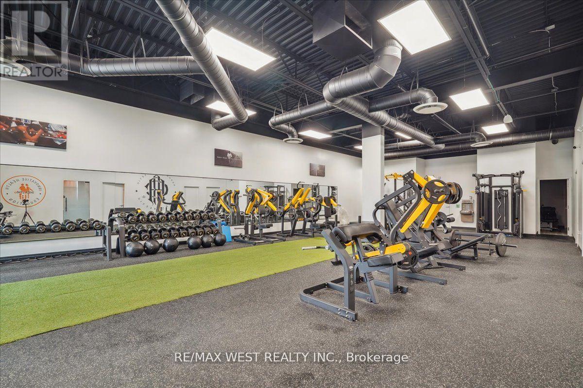 Property at 541 CITYVIEW BOULEVARD image 4