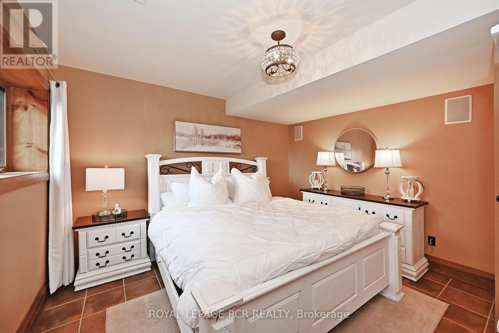 3327 9 Line, Bradford West Gwillimbury, Ontario  L3Z 3S4 - Photo 38 - N12185078