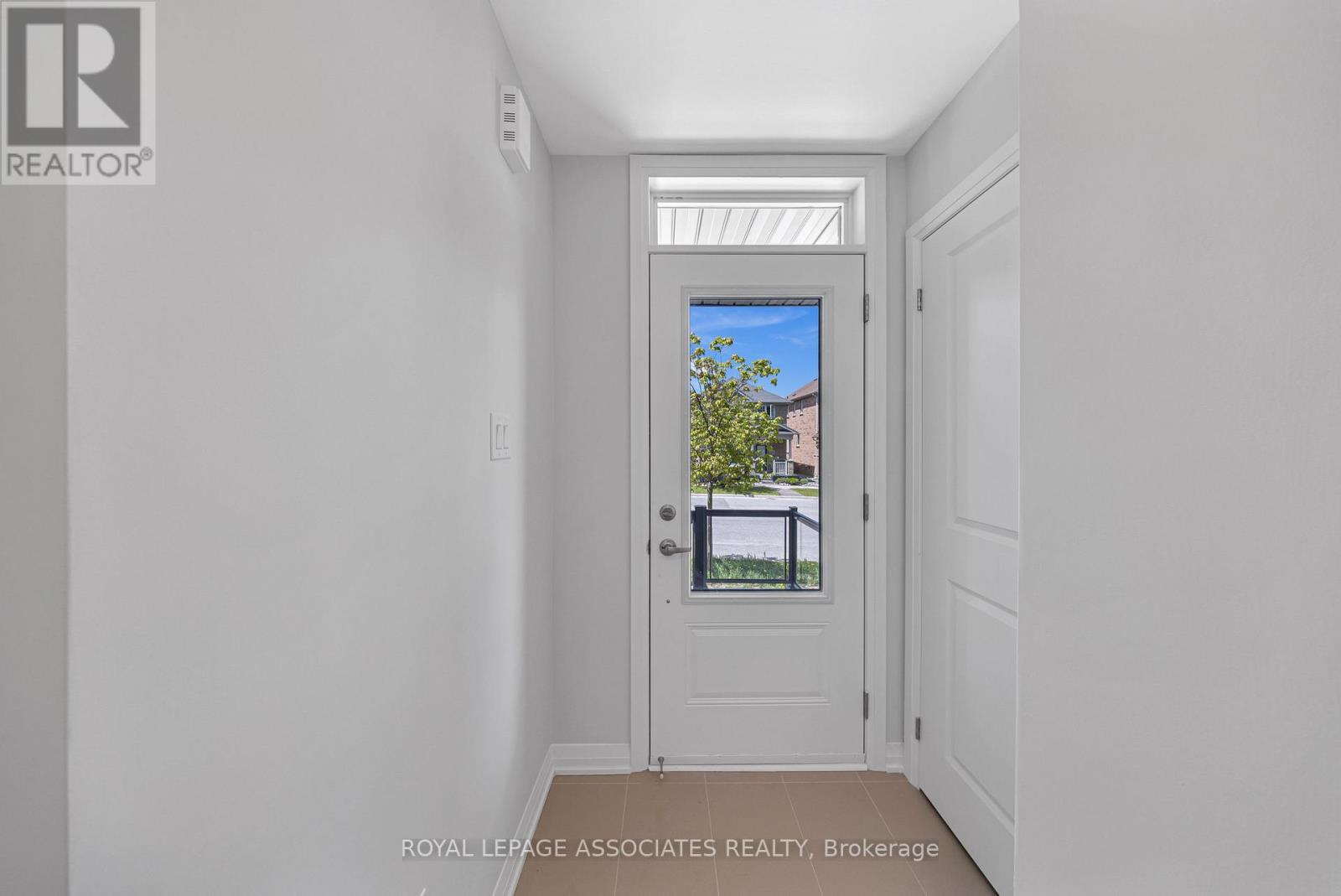 Property at 81 RUSTLE WOOD AVENUE image 5