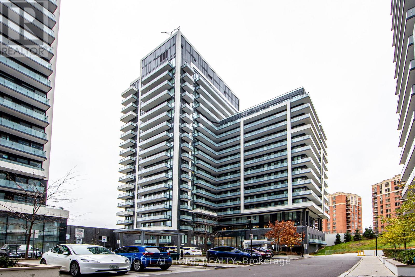 504 - 85 Oneida Crescent, Richmond Hill, Ontario  L4B 0H4 - Photo 1 - N12185182
