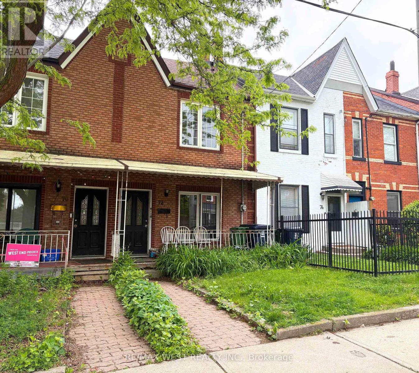 BASEMENT - 72 ST CLARENS AVENUE, toronto (little portugal), Ontario
