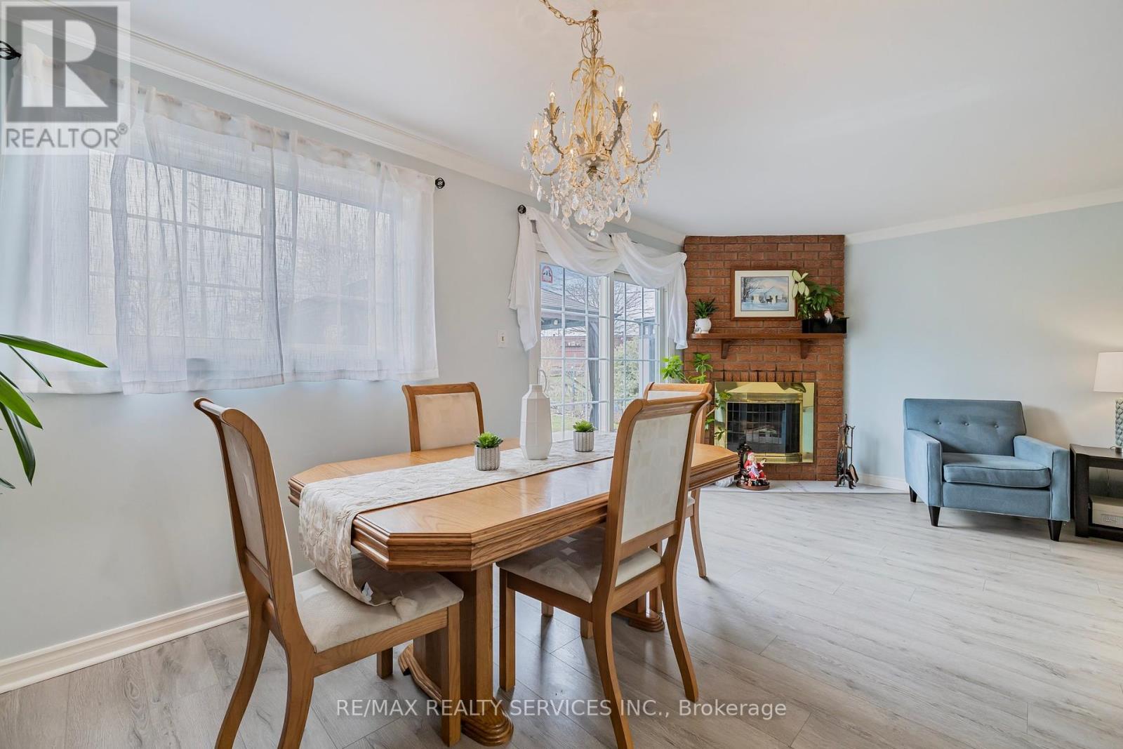40 Crenshaw Court, Brampton, Ontario  L6Z 1W9 - Photo 11 - W12185068