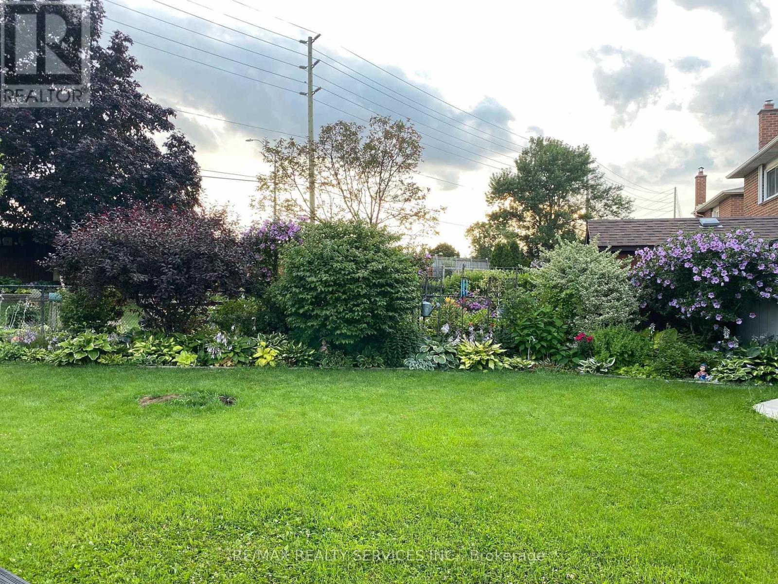 40 Crenshaw Court, Brampton, Ontario  L6Z 1W9 - Photo 38 - W12185068