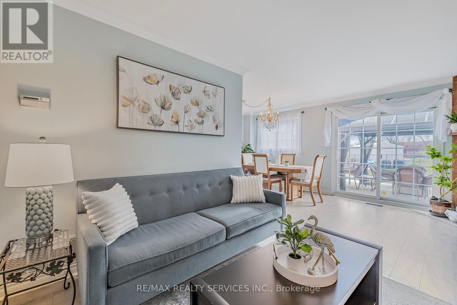 40 Crenshaw Court, Brampton, Ontario  L6Z 1W9 - Photo 6 - W12185068