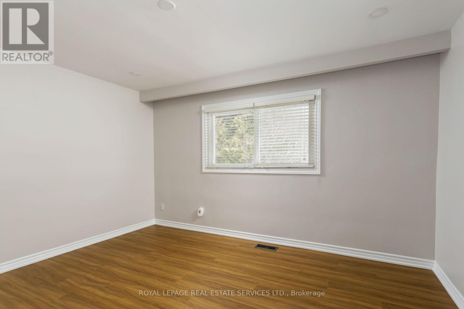 1181 Newton Road, Oakville, Ontario  L6H 2A1 - Photo 10 - W12185115