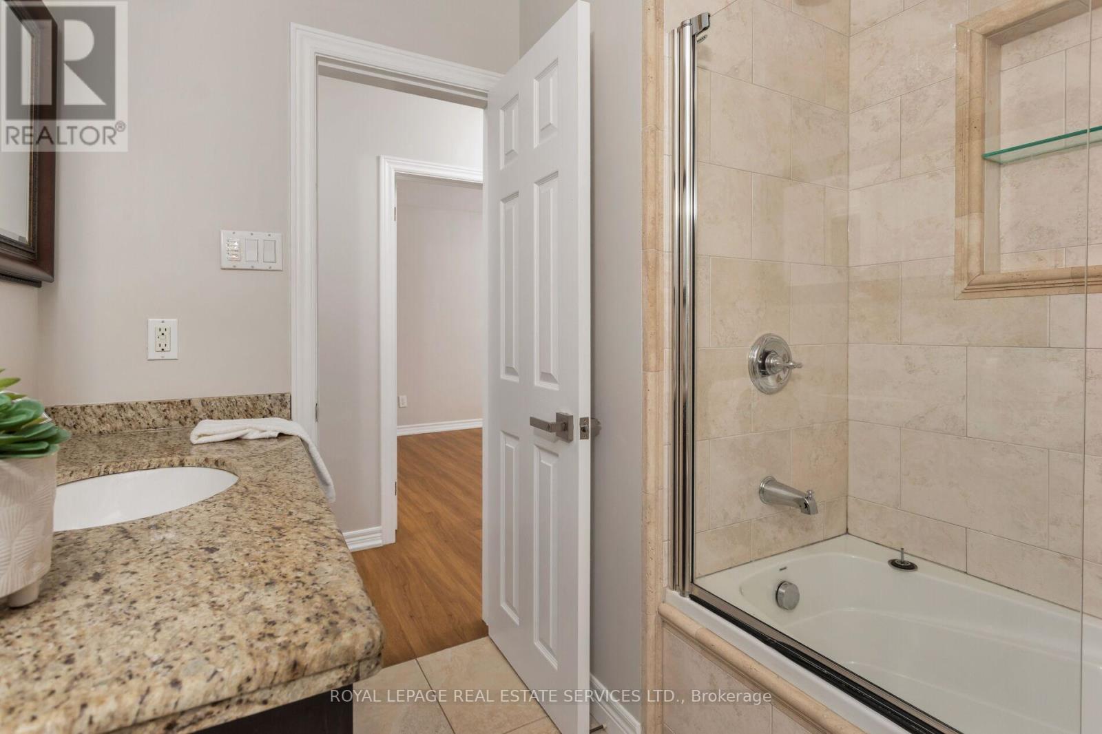 1181 Newton Road, Oakville, Ontario  L6H 2A1 - Photo 14 - W12185115