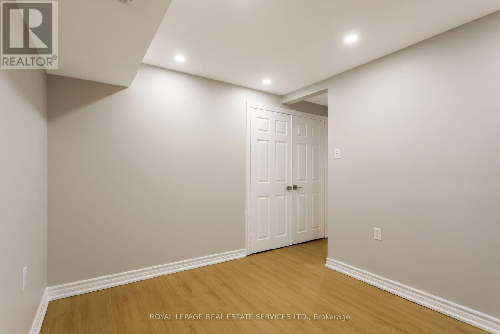 1181 Newton Road, Oakville, Ontario  L6H 2A1 - Photo 27 - W12185115