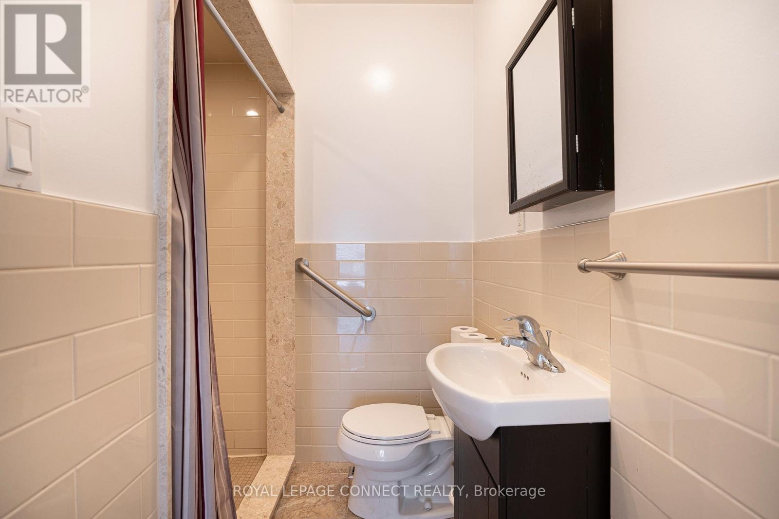 Main&b - 319 Concord Avenue, Toronto, Ontario  M6H 2P7 - Photo 13 - W12185132
