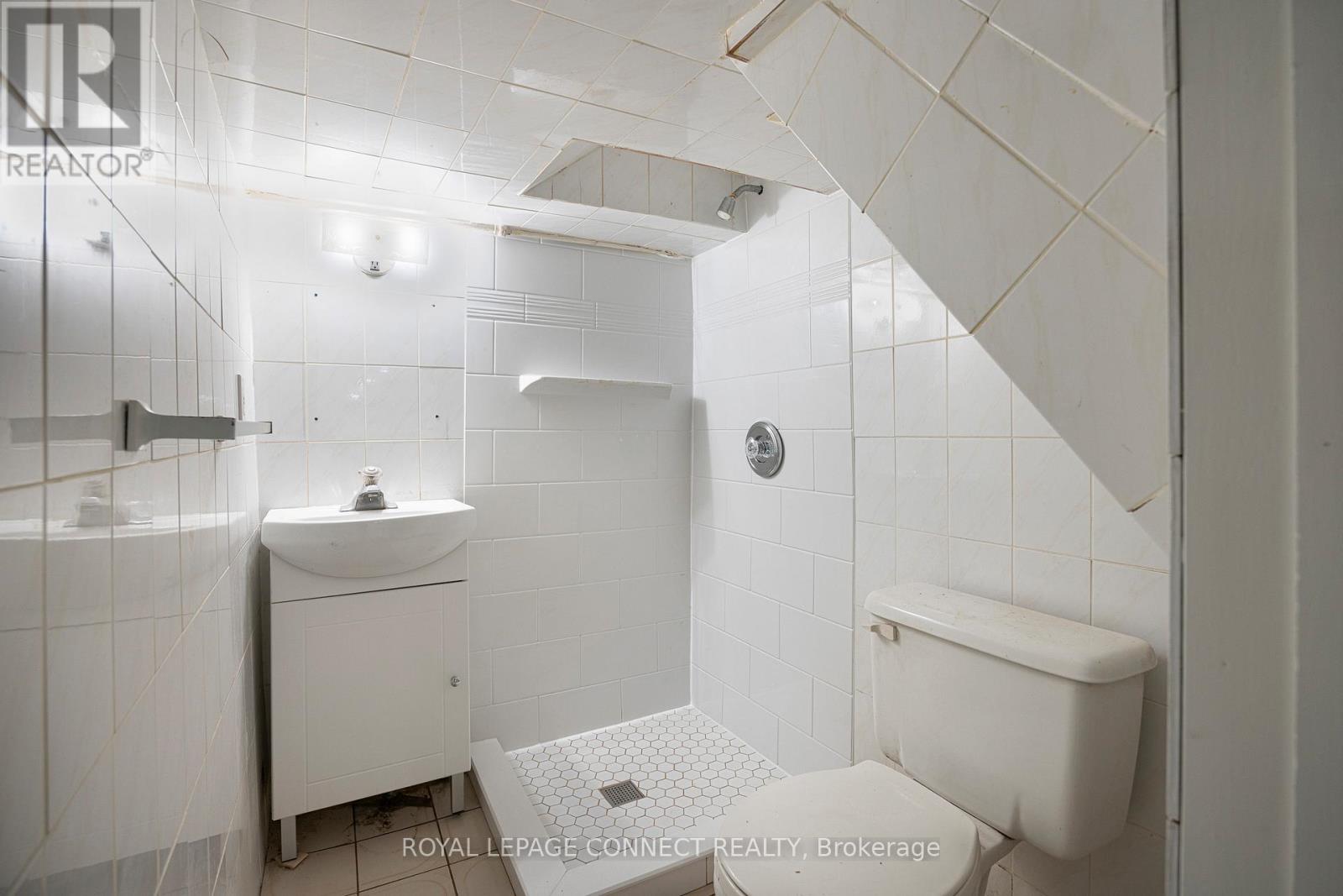 Main&b - 319 Concord Avenue, Toronto, Ontario  M6H 2P7 - Photo 18 - W12185132
