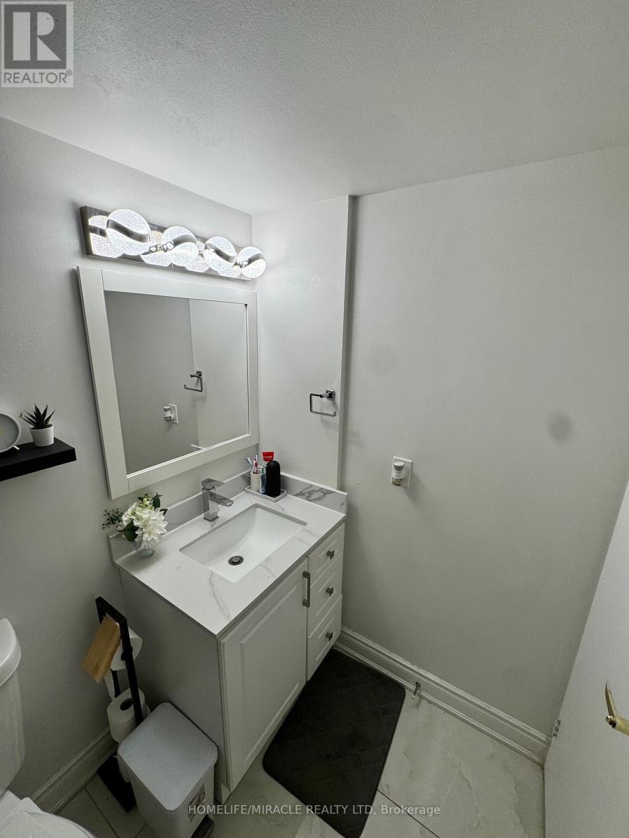 809 - 25 Kensington Road, Brampton, Ontario  L6T 3W8 - Photo 16 - W12185142