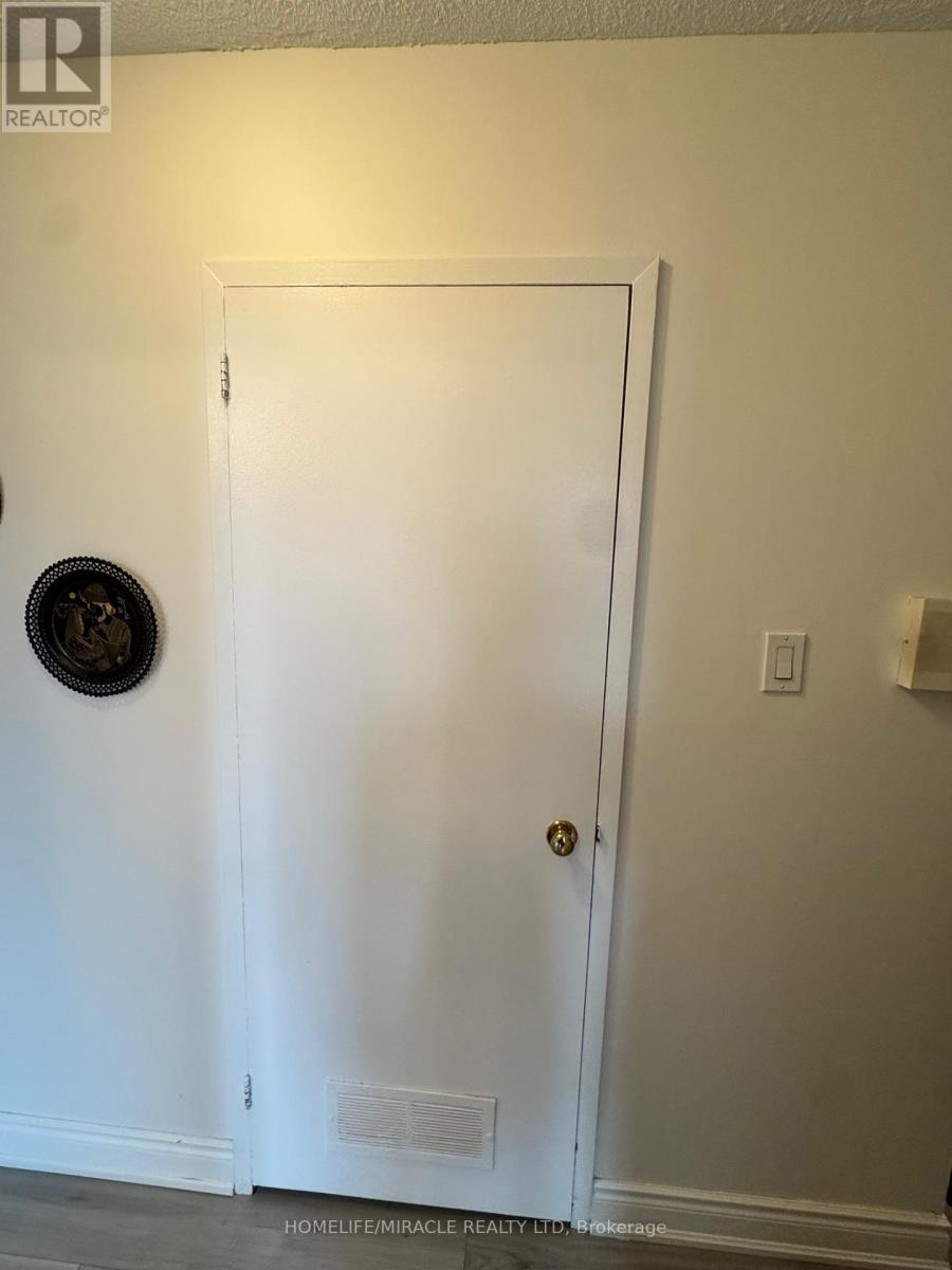 809 - 25 Kensington Road, Brampton, Ontario  L6T 3W8 - Photo 18 - W12185142