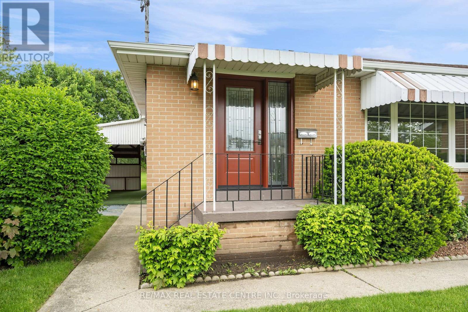 Property at 46 MOULTREY CRESCENT image 3
