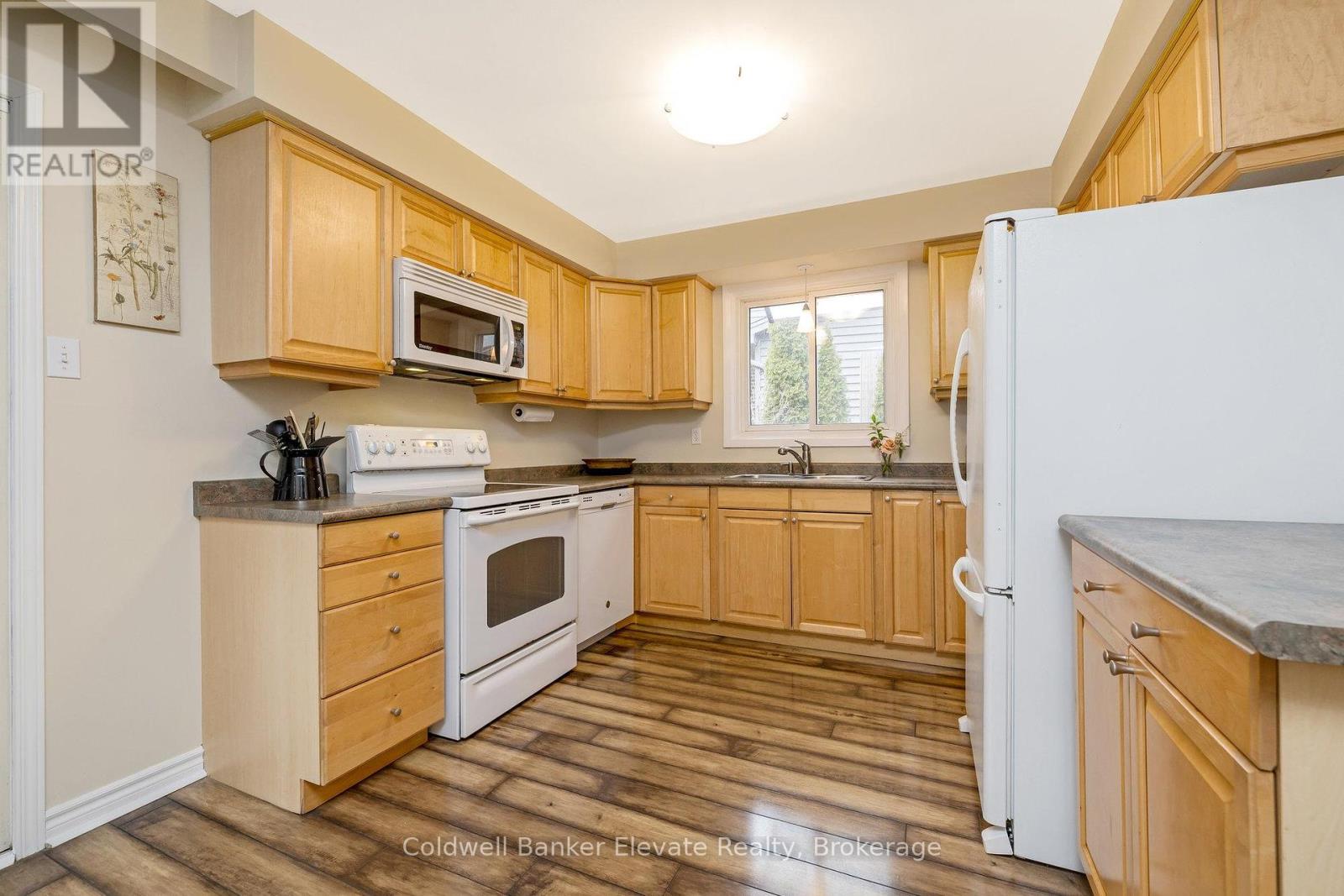 11 Hillside Drive, Halton Hills, Ontario  L7G 4W2 - Photo 16 - W12185187