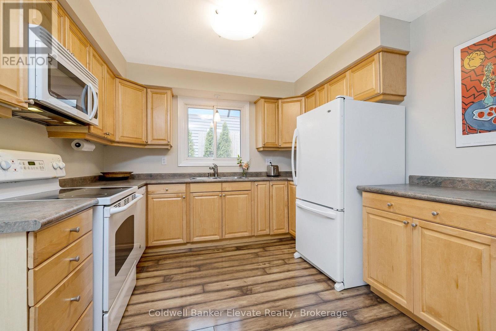 11 Hillside Drive, Halton Hills, Ontario  L7G 4W2 - Photo 17 - W12185187