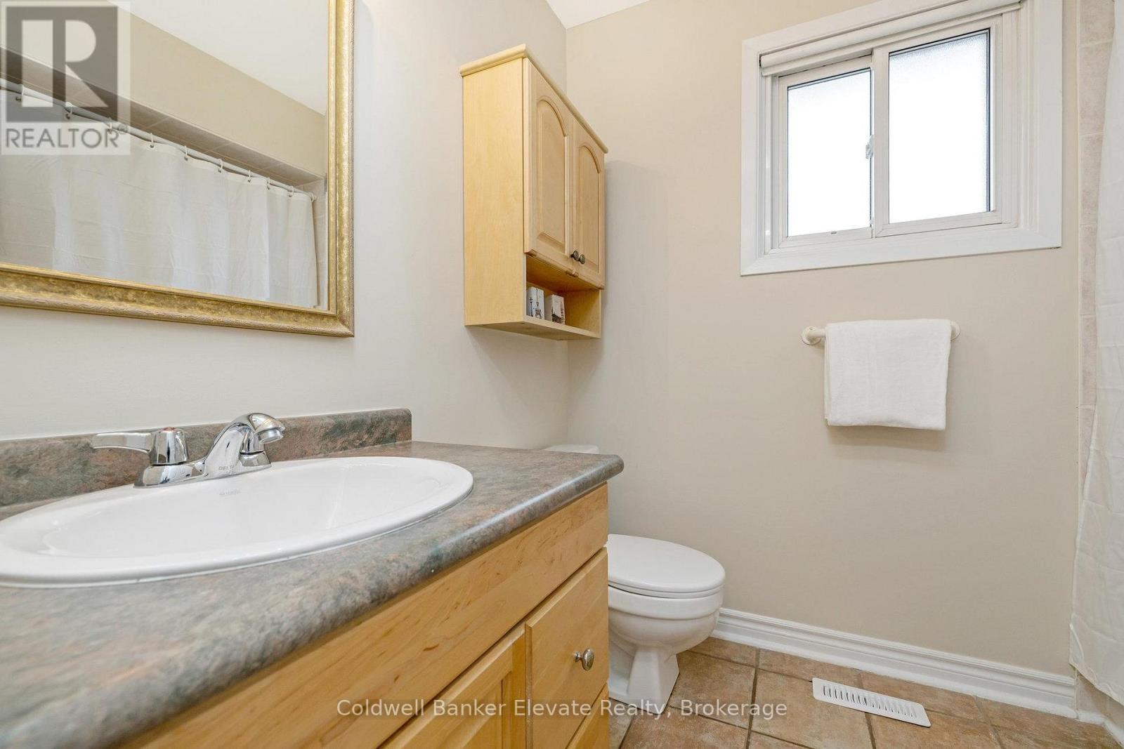 11 Hillside Drive, Halton Hills, Ontario  L7G 4W2 - Photo 28 - W12185187