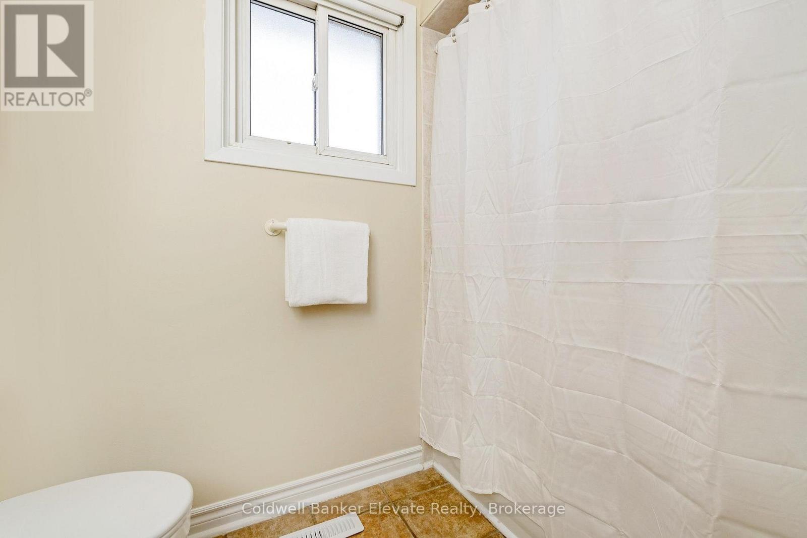 11 Hillside Drive, Halton Hills, Ontario  L7G 4W2 - Photo 29 - W12185187
