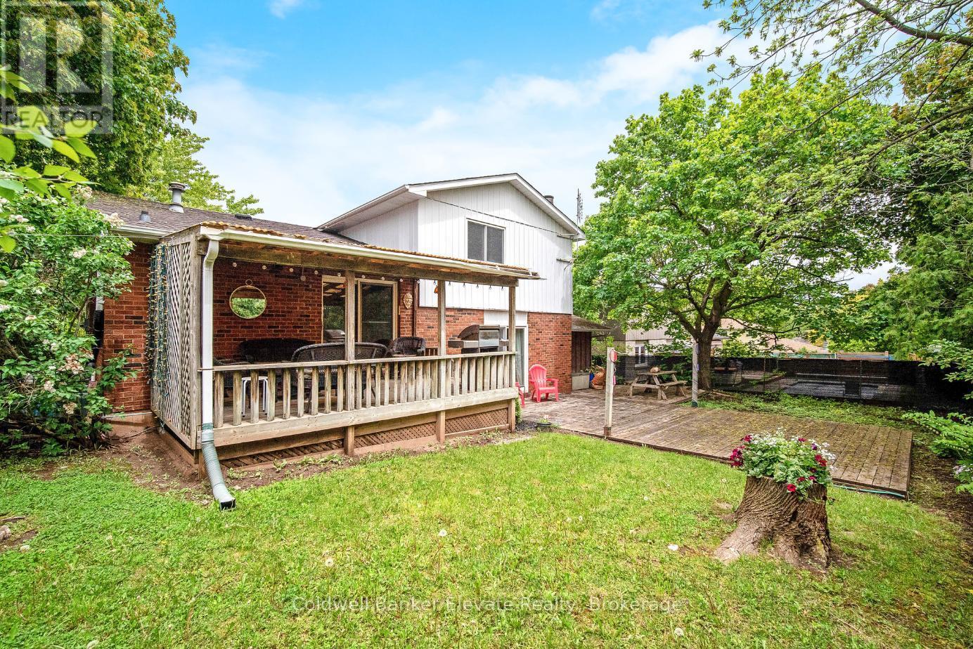 11 Hillside Drive, Halton Hills, Ontario  L7G 4W2 - Photo 38 - W12185187
