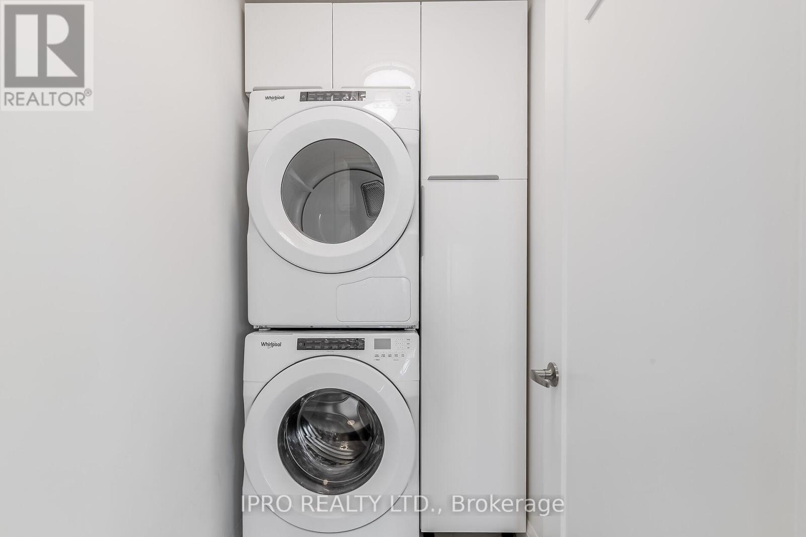2002 - 500 Brock Avenue, Burlington, Ontario  L7S 0A5 - Photo 15 - W12185193