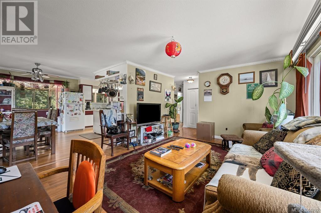 4732 Oakridge Dr, Courtenay, British Columbia  V9N 6A8 - Photo 4 - 1001792