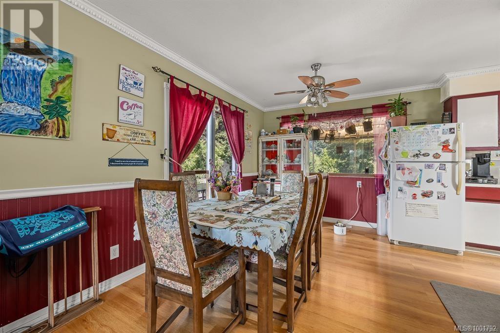 4732 Oakridge Dr, Courtenay, British Columbia  V9N 6A8 - Photo 6 - 1001792