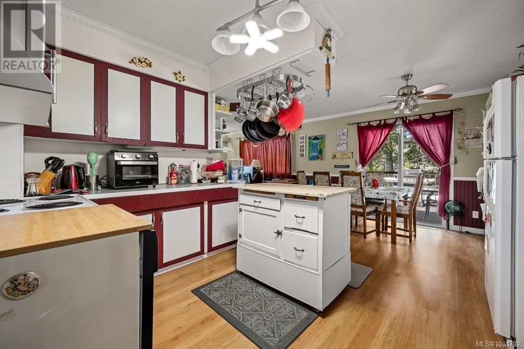 4732 Oakridge Dr, Courtenay, British Columbia  V9N 6A8 - Photo 10 - 1001792