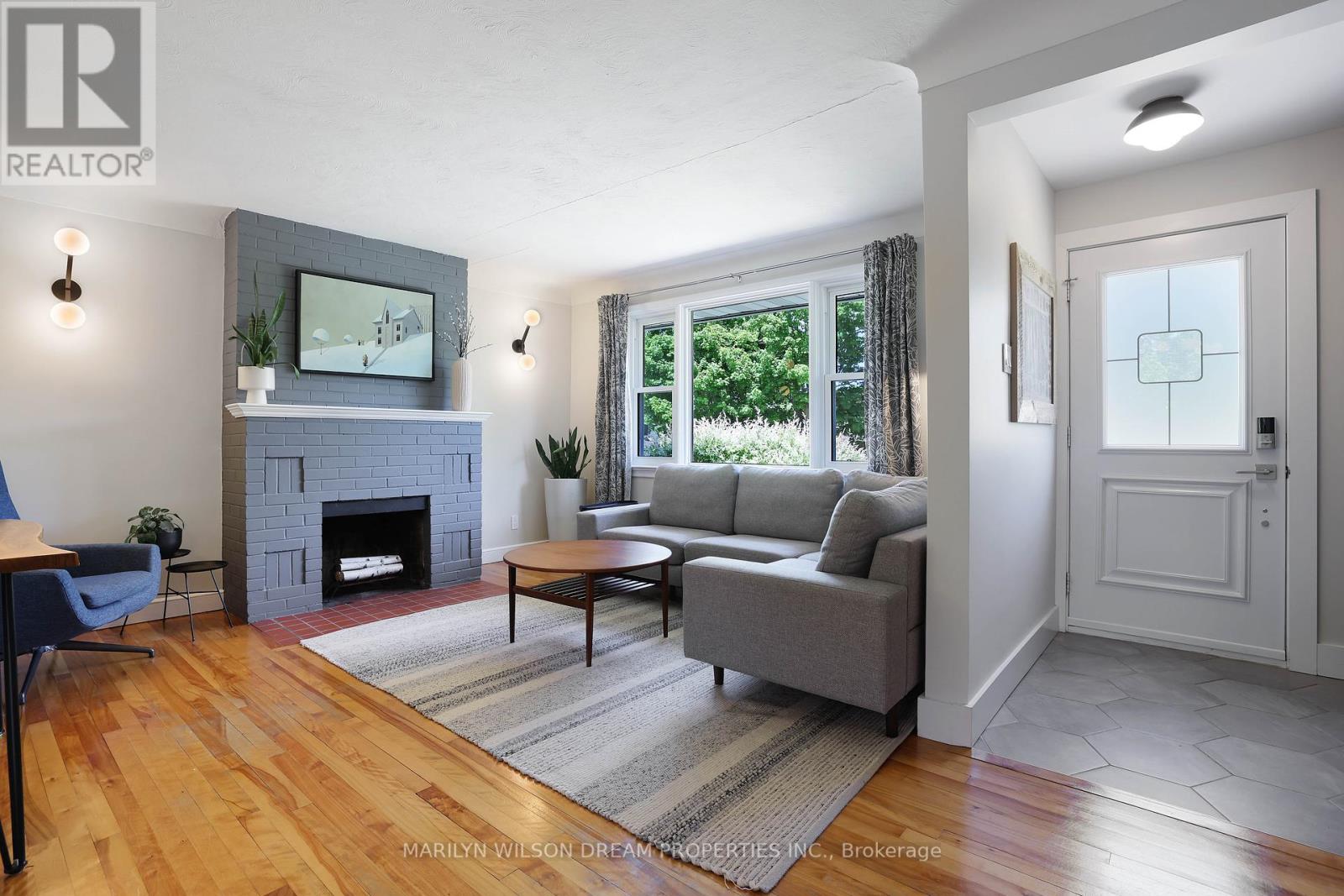 156 Dahlia Avenue, Ottawa, Ontario  K1H 6G2 - Photo 4 - X12185232