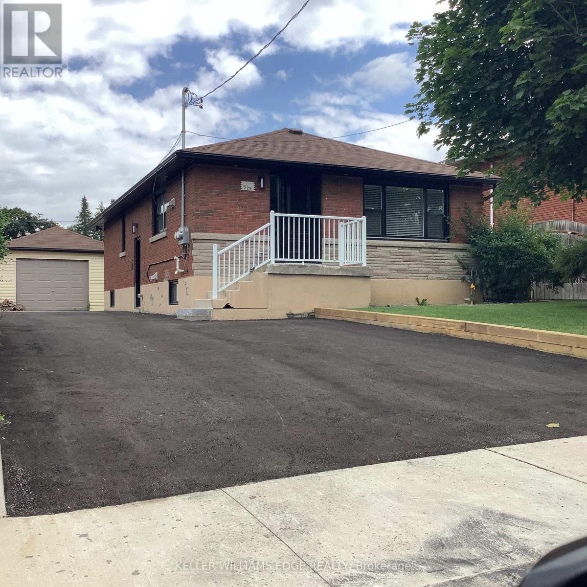 229 WEST 18TH STREET, Hamilton, Ontario