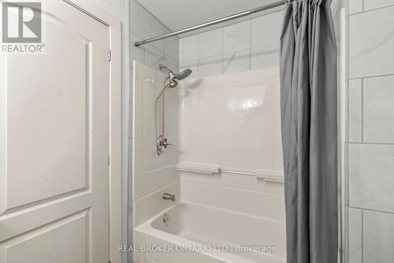 180 Bakery Lane, Gravenhurst, Ontario  P1P 1R2 - Photo 24 - X12185177