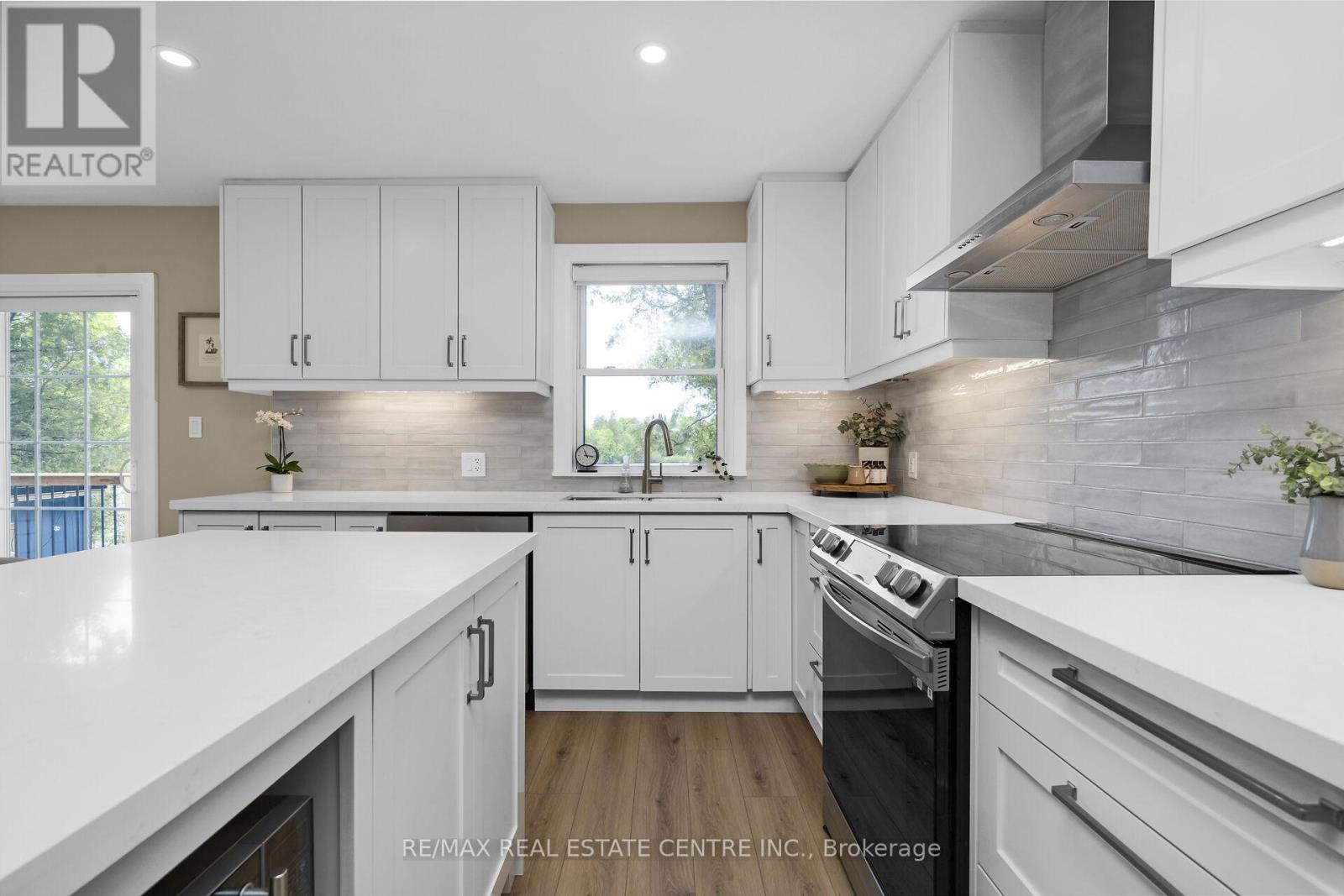 17 Sunnyside Drive N, Erin, Ontario  N0B 1T0 - Photo 12 - X12185212