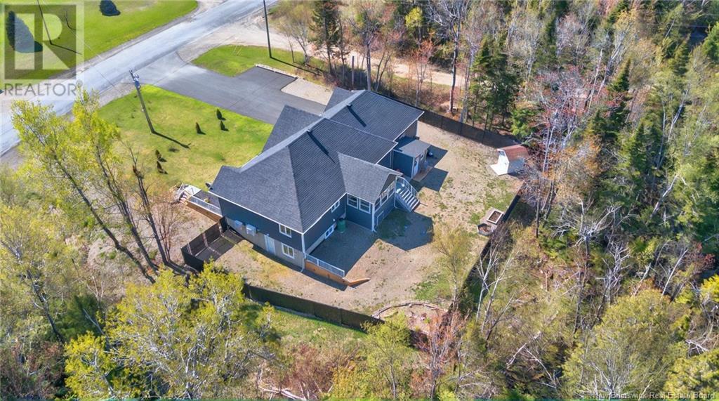 Property at 593 Drapeau Chemin image 4