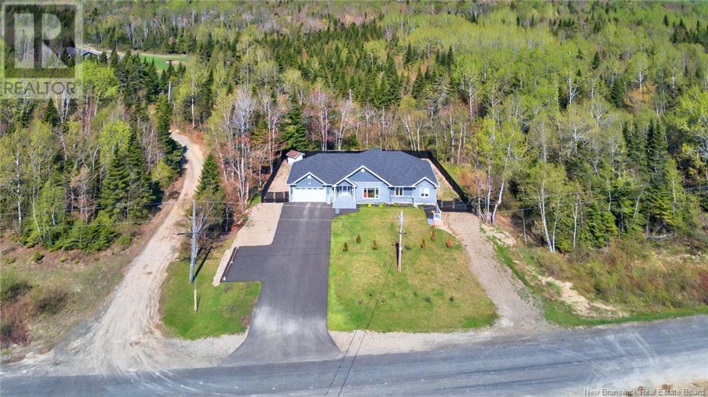 Property at 593 Drapeau Chemin image 5