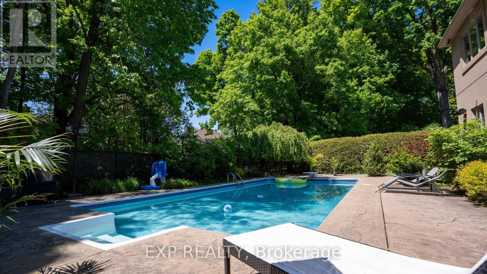17 Chesswood Court, Ottawa, Ontario  K2E 7E3 - Photo 40 - X12139792