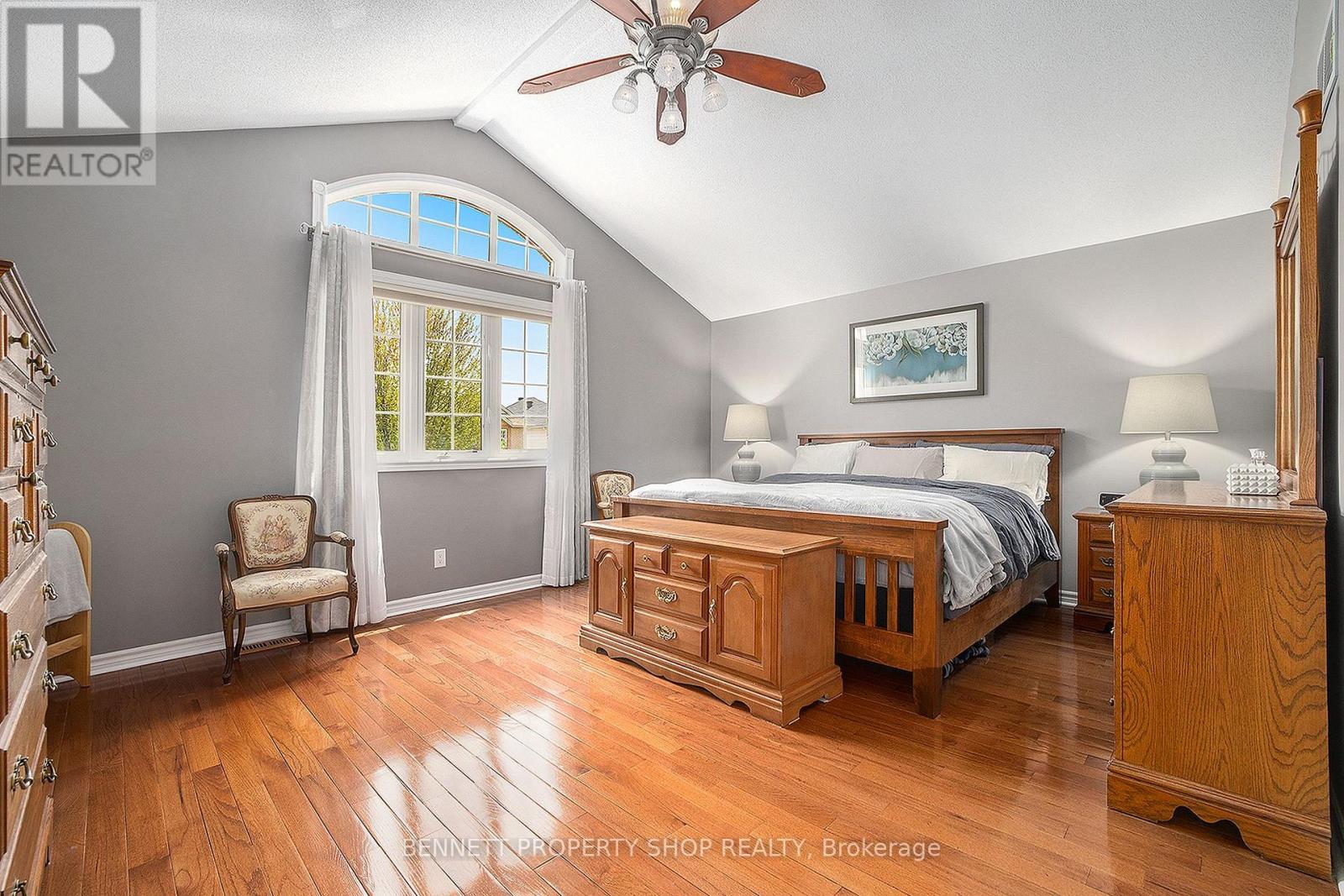 176 Macara Crescent, Ottawa, Ontario  K2K 0C9 - Photo 13 - X12151605