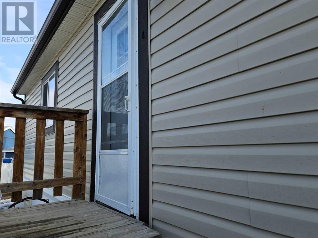 71, 4000 Minto Street, Penhold, Alberta  T0M 1R0 - Photo 3 - A2208234