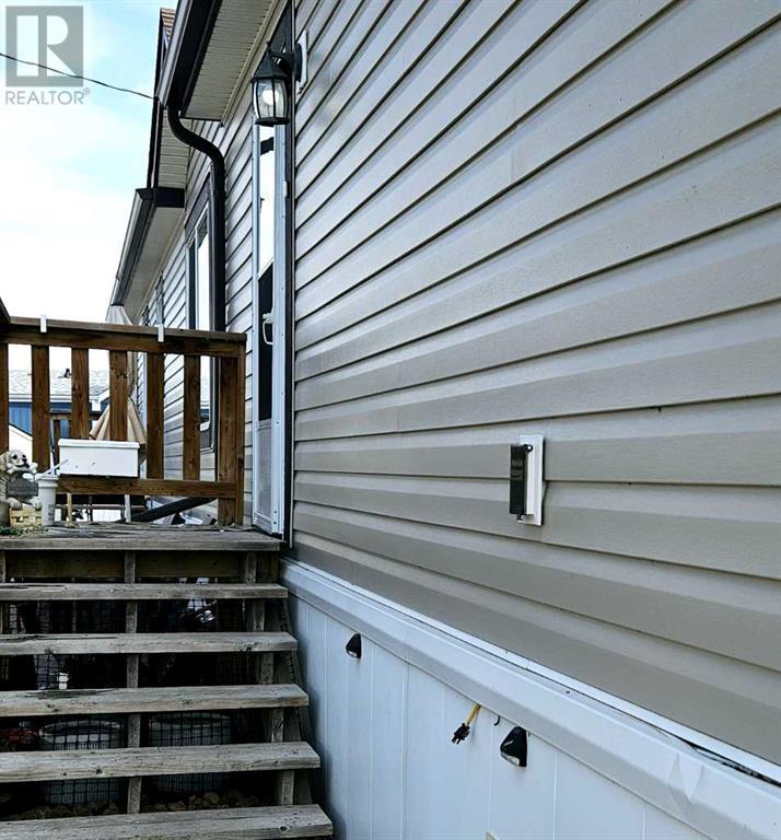 71, 4000 Minto Street, Penhold, Alberta  T0M 1R0 - Photo 6 - A2208234