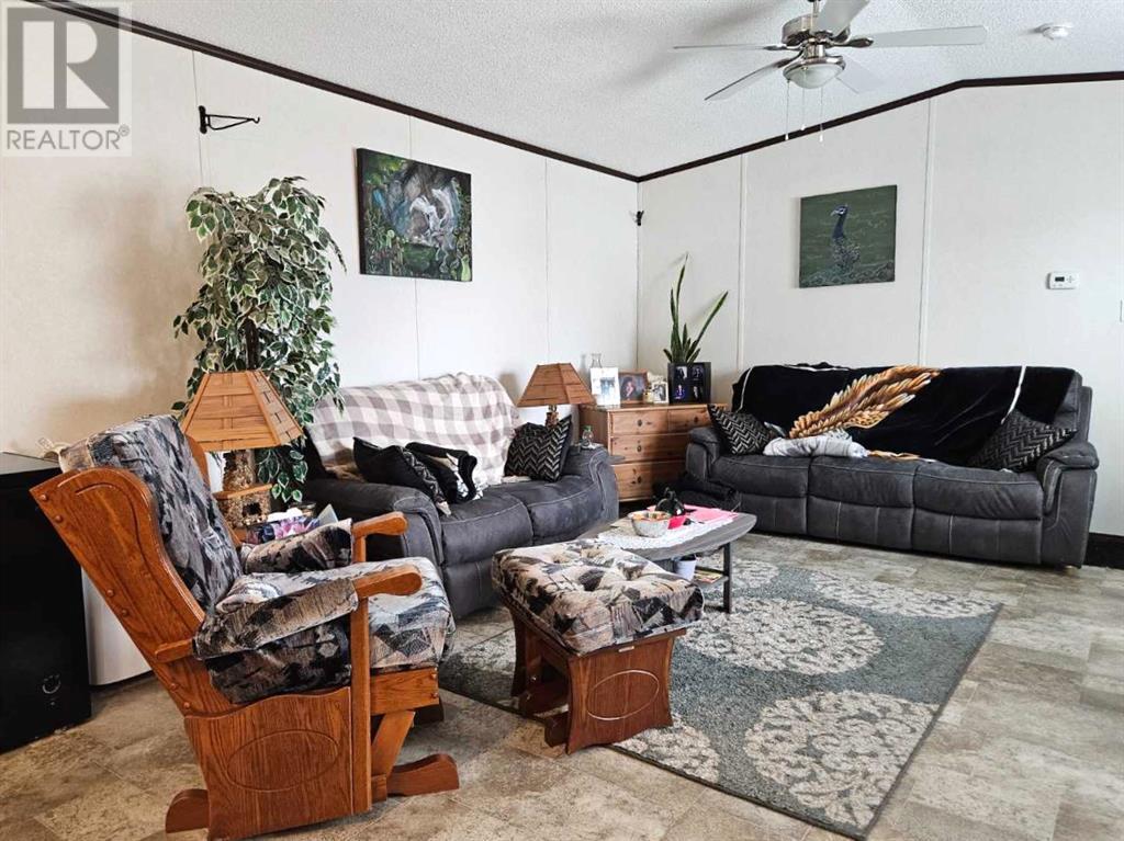 71, 4000 Minto Street, Penhold, Alberta  T0M 1R0 - Photo 13 - A2208234