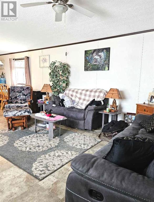 71, 4000 Minto Street, Penhold, Alberta  T0M 1R0 - Photo 11 - A2208234