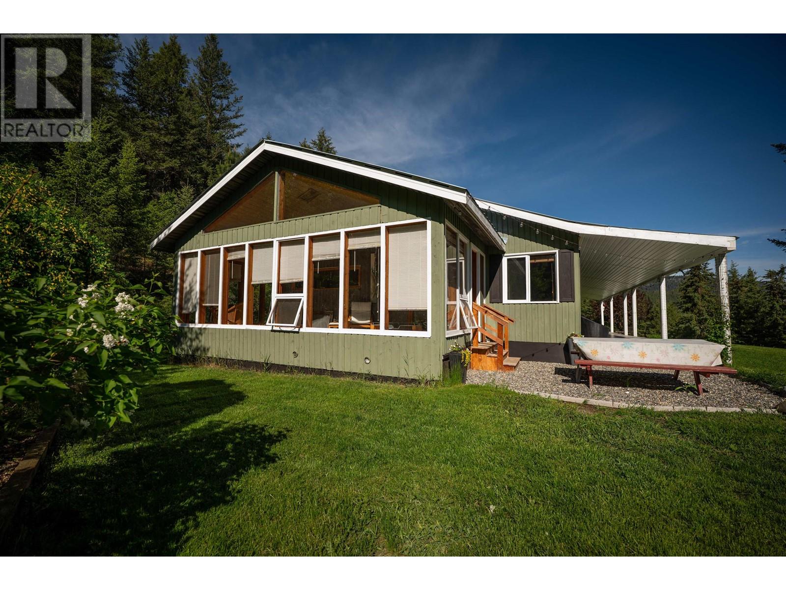 5993 West Fraser Road, Williams Lake, British Columbia  V2G 5H6 - Photo 2 - R3009181