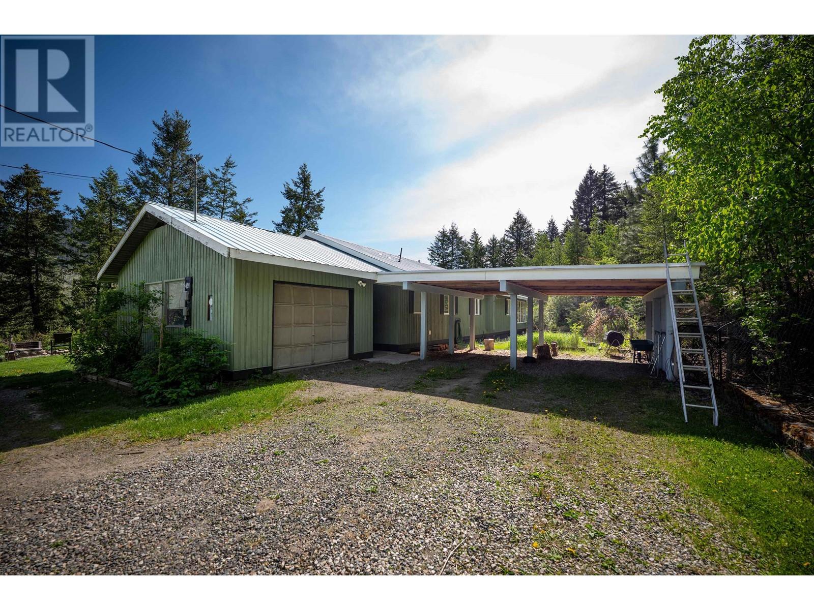 5993 WEST FRASER ROAD, Williams Lake, British Columbia