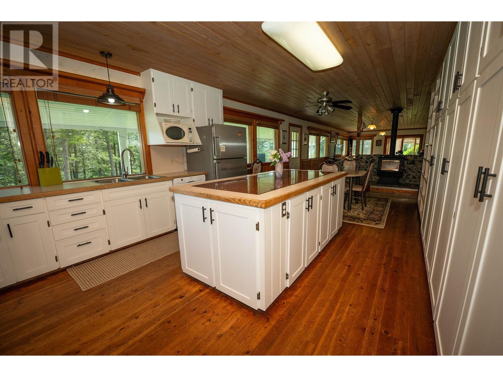 5993 West Fraser Road, Williams Lake, British Columbia  V2G 5H6 - Photo 10 - R3009181