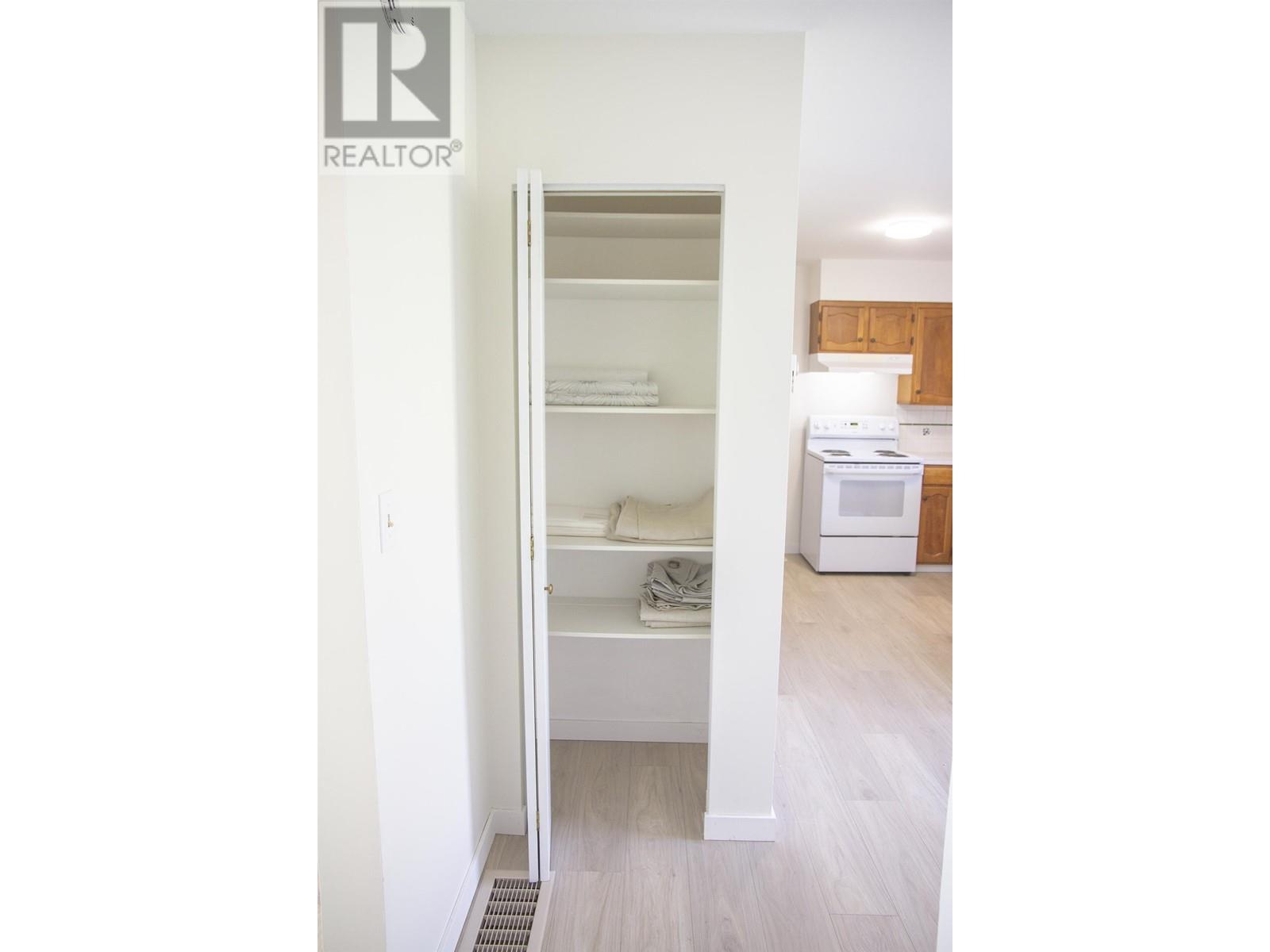 4781 Laurel Avenue, Sechelt, British Columbia  V7Z 0B4 - Photo 13 - R2990835