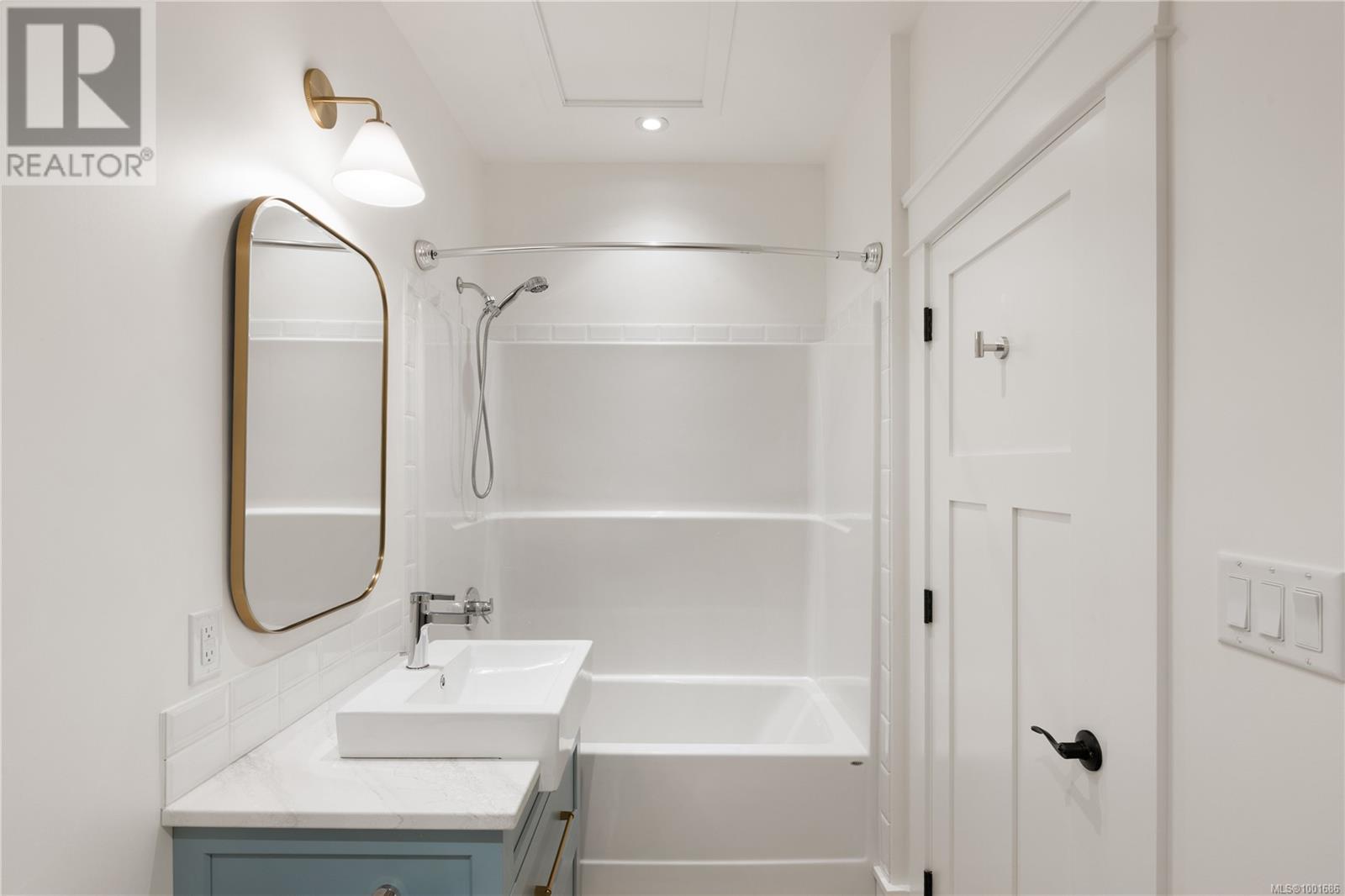 8401 Lochside Dr, Central Saanich, British Columbia  V8M 1T9 - Photo 45 - 1001686