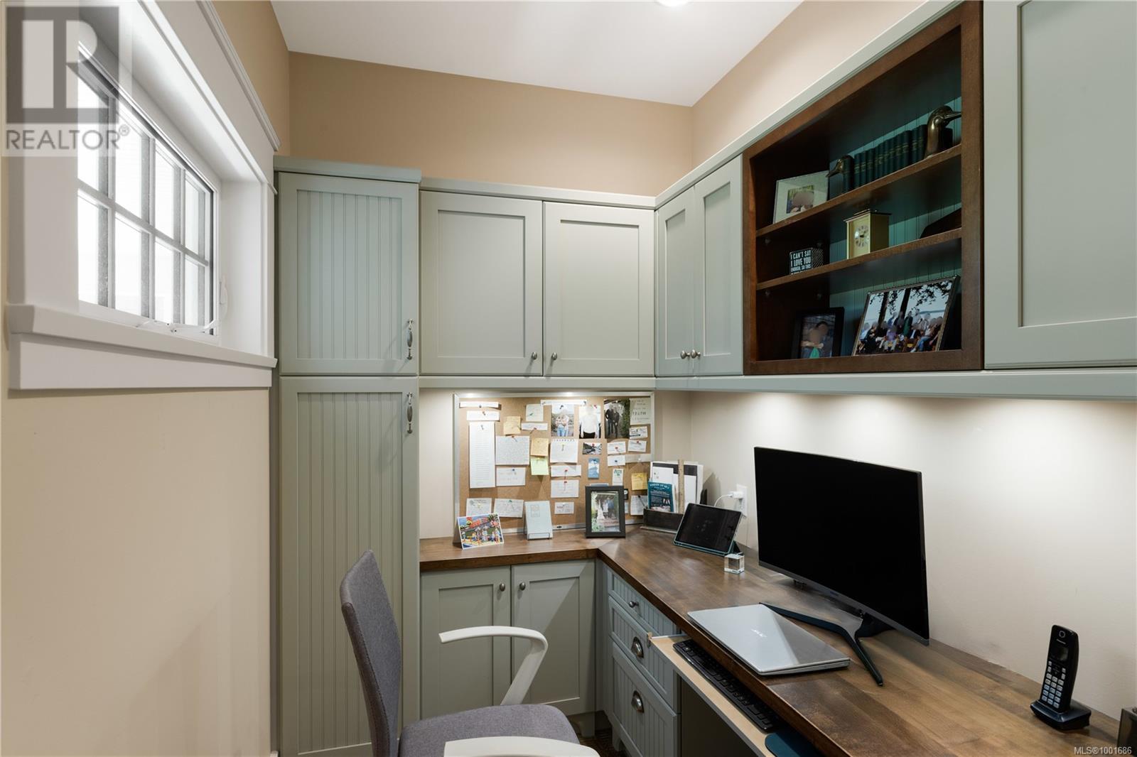 8401 Lochside Dr, Central Saanich, British Columbia  V8M 1T9 - Photo 30 - 1001686