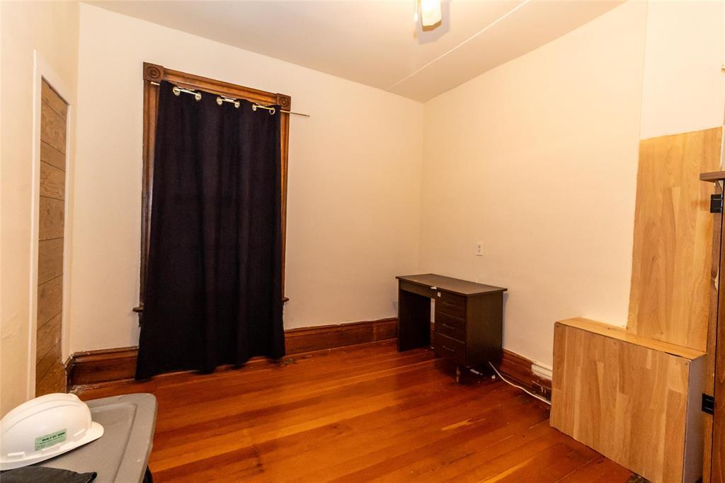 240 Balmoral Street, Winnipeg, Manitoba  R3C 1X6 - Photo 13 - 202513597