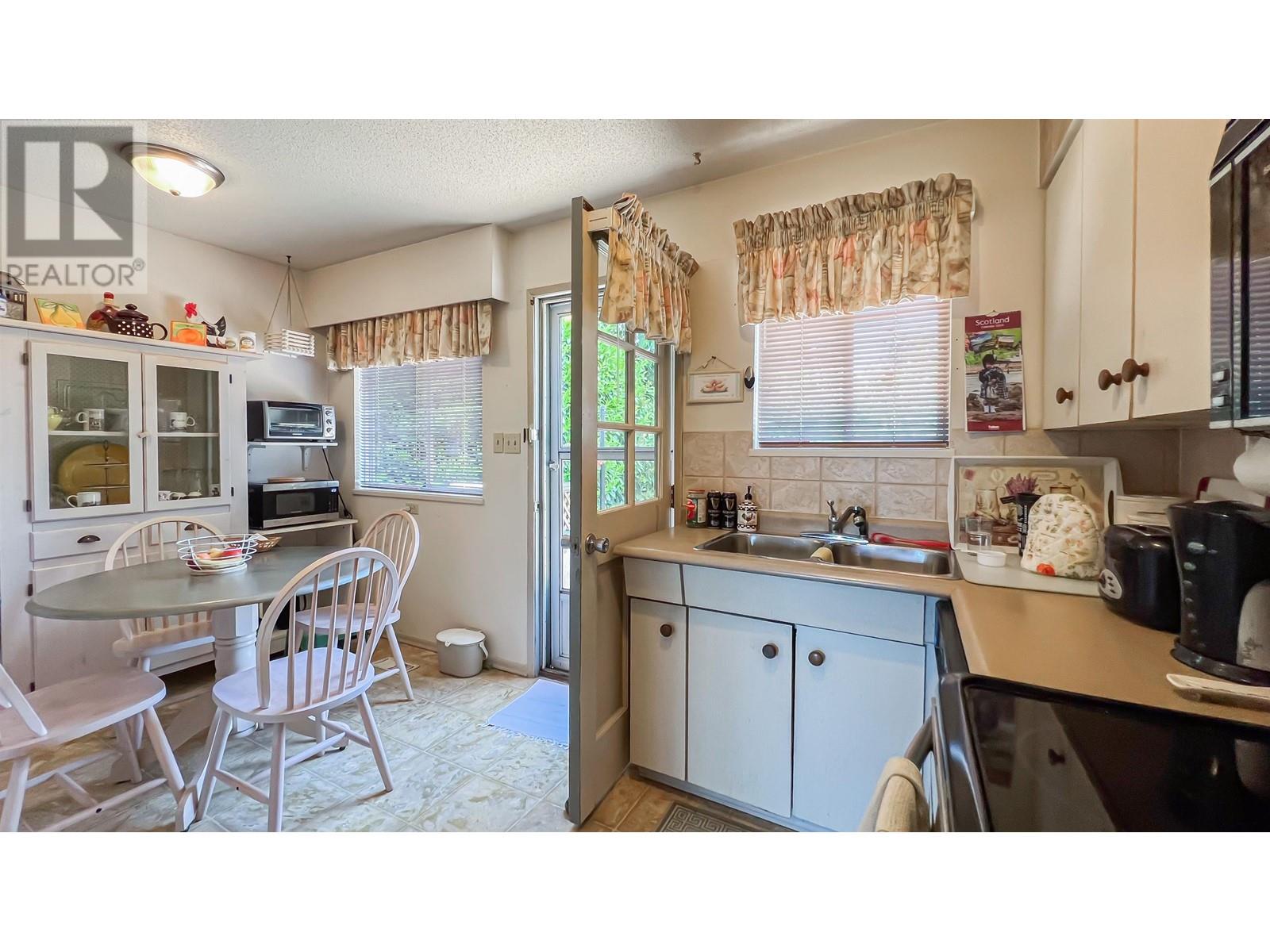 5691 Forsyth Crescent, Richmond, British Columbia  V7C 2C2 - Photo 12 - R3008940