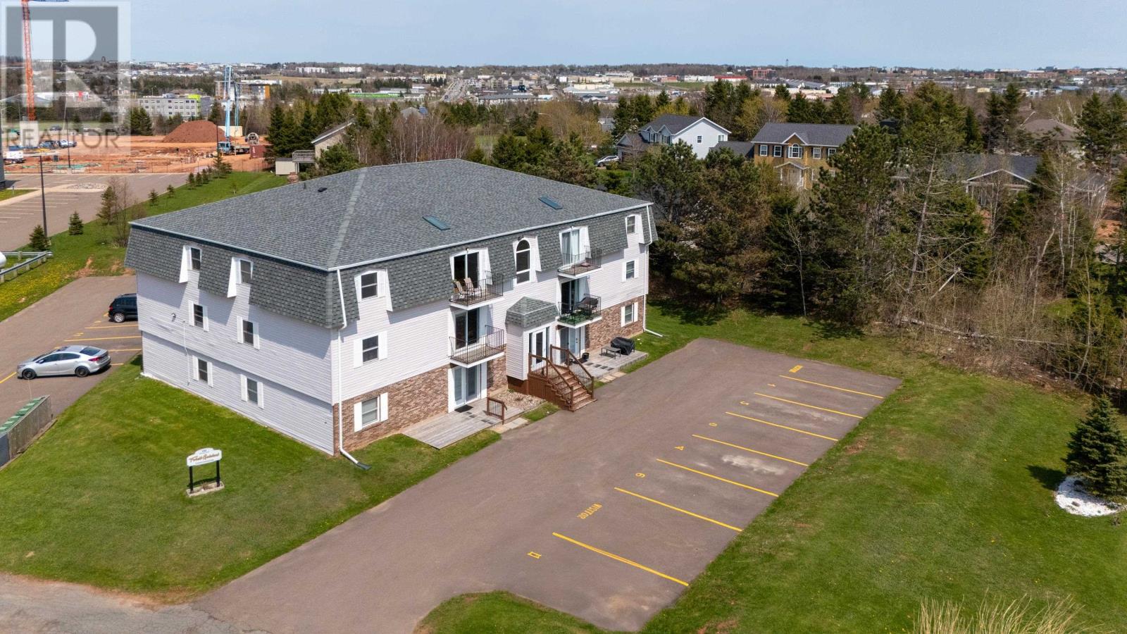 Property at 10 152 Maypoint Road image 1