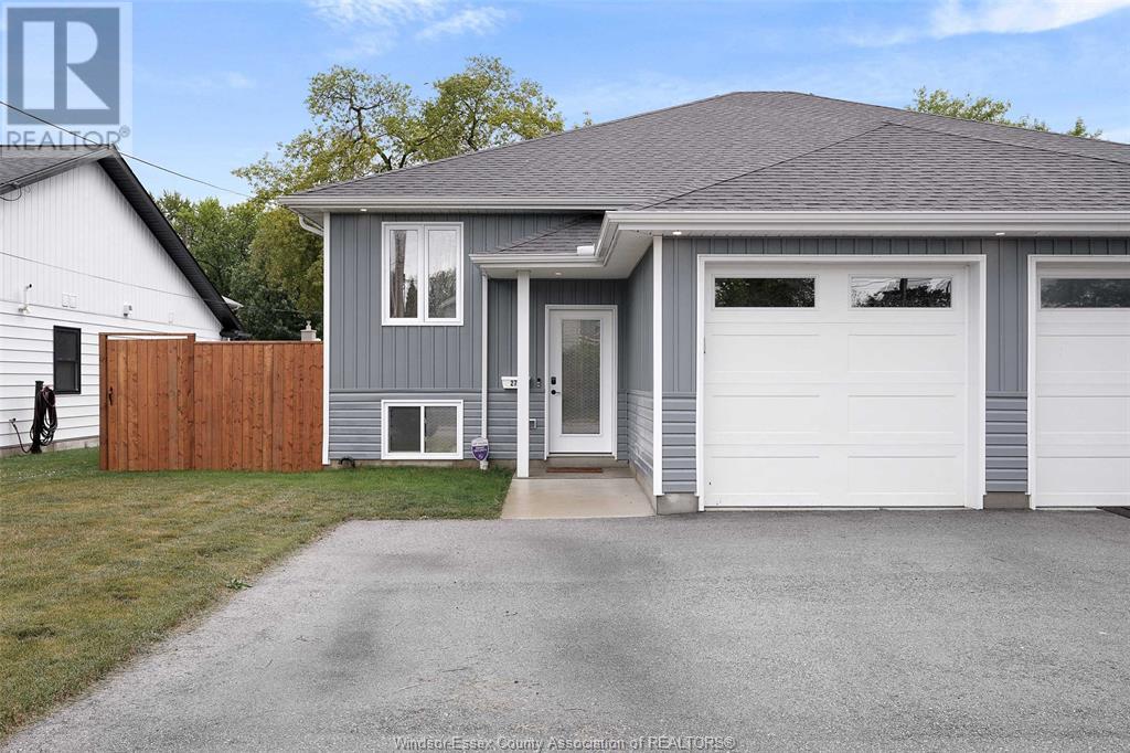 MLS# 25013573: 275 GLASS AVENUE, Kingsville, Canada